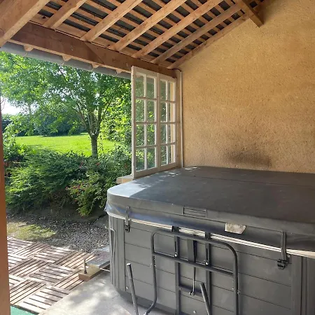 Avec Jacuzzi, 15 Couchages * Le Buret