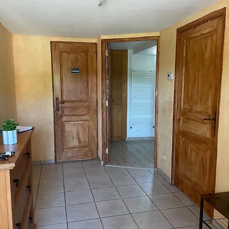 Avec Jacuzzi, 15 Couchages Nyaraló Le Buret